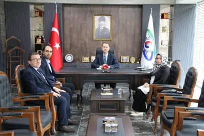 KASTAMONU ÜNİVERSİTESİ ÖĞRETİM GÖREVLİLERİNDEN BAŞKAN ÇAPRAZ’A ZİYARET