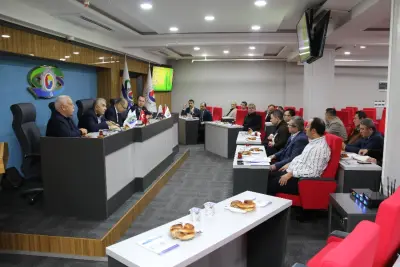 TİCARET BAKANLIĞI HEYETİ, KARABÜK’TE DEMİR-ÇELİK SEKTÖRÜ İSTİŞARE TOPLANTISINA KATILDI