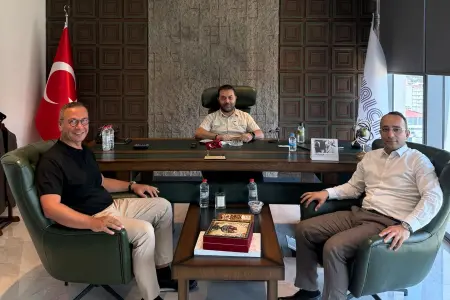 BAŞKAN ÇEBİ VE YARGITAY SAVCISI KESGİN'DEN İŞ İNSANI YALÇIN'A ZİYARET