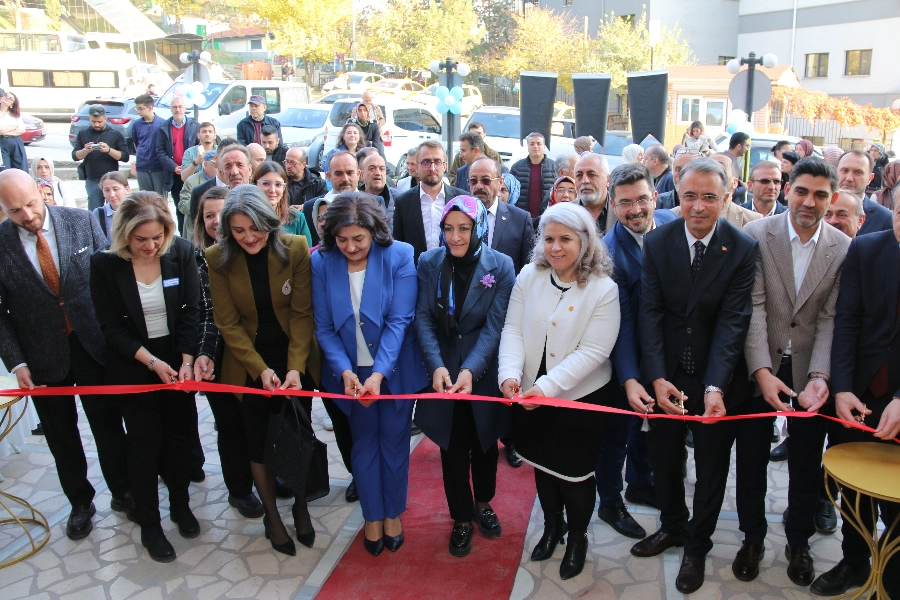 TÜRKİYE’NİN İLK YAŞLI BAKIM KOOPERATİFİ AYKA KARABÜK’TE AÇILDI