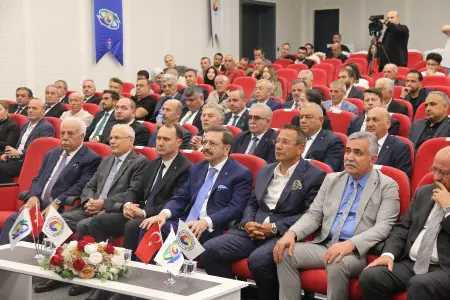 KARABÜK'TE "EKONOMİYE DEĞER KATANLAR" ÖDÜLLERİ SAHİPLERİNİ BULDU