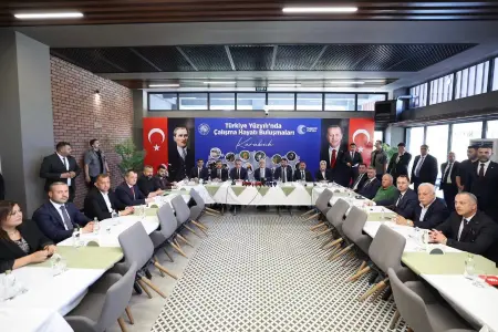 KARABÜK İŞ DÜNYASININ TALEPLERİ BAKAN IŞIKHAN'A SUNULDU