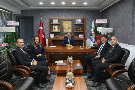 YAPI KREDİ BÖLGE VE ŞUBE MÜDÜRÜ’NDEN HAYIRLI OLSUN ZİYARETİ